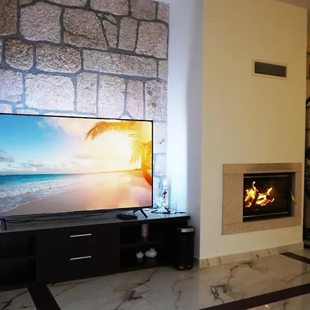 Villa Jokic With Jacuzzi & Seasonal Heated Pool