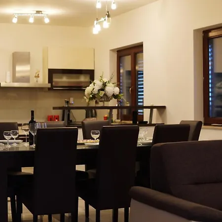 Jokic With Jacuzzi & Seasonal Heated Pool Villa Posusje